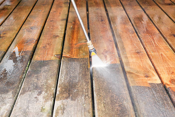 Best Deck and Patio Pressure Washing in Superior, WI